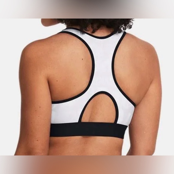 Under Armour Women's Alter Ego
Sports Bra.. - Picture 2 of 7